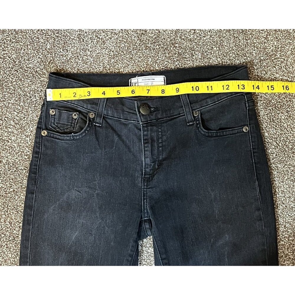 Free People Mid Rise Black Flare Jeans Size 27  Raw Hem Stretch Denim Zipper - Picture 5 of 10